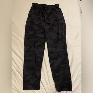 Women’s Lululemon Black Camo Joggers / Pants